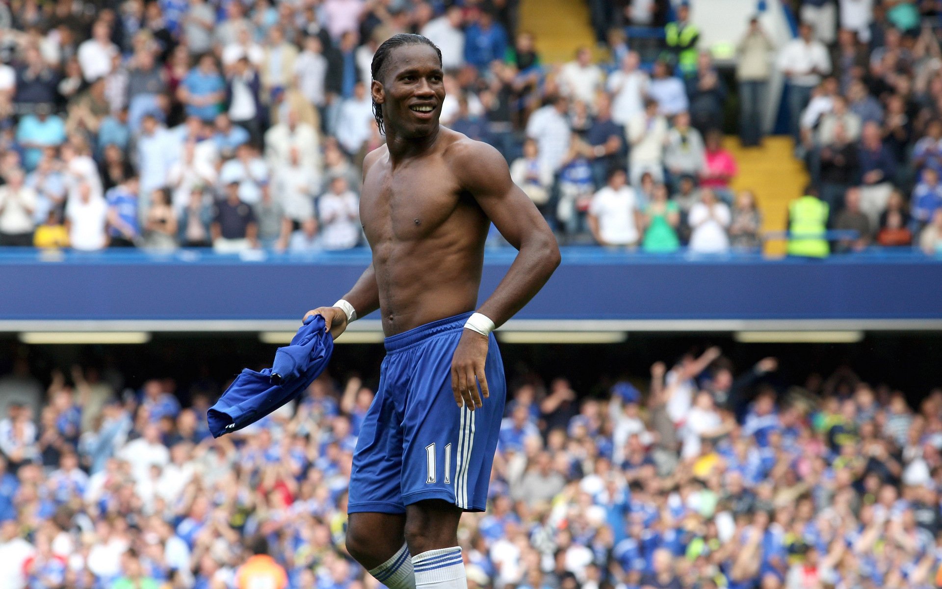 全民足球运动推广活动持续火热,惠及千家万户,全民足球手游