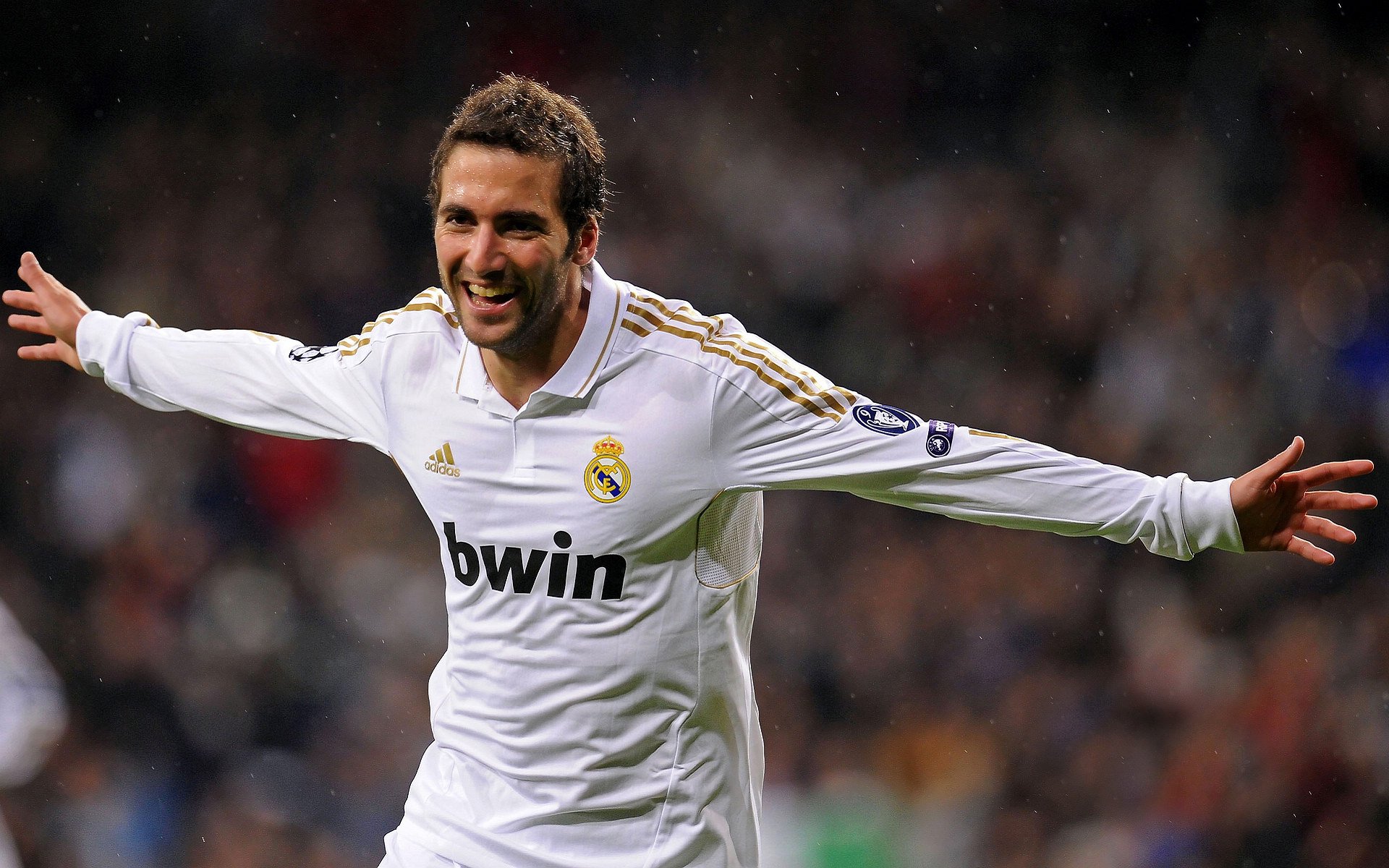 开云kaiyun-中超球队试行球员荣誉墙记录每位贡献者赛季表现，中超优秀球员